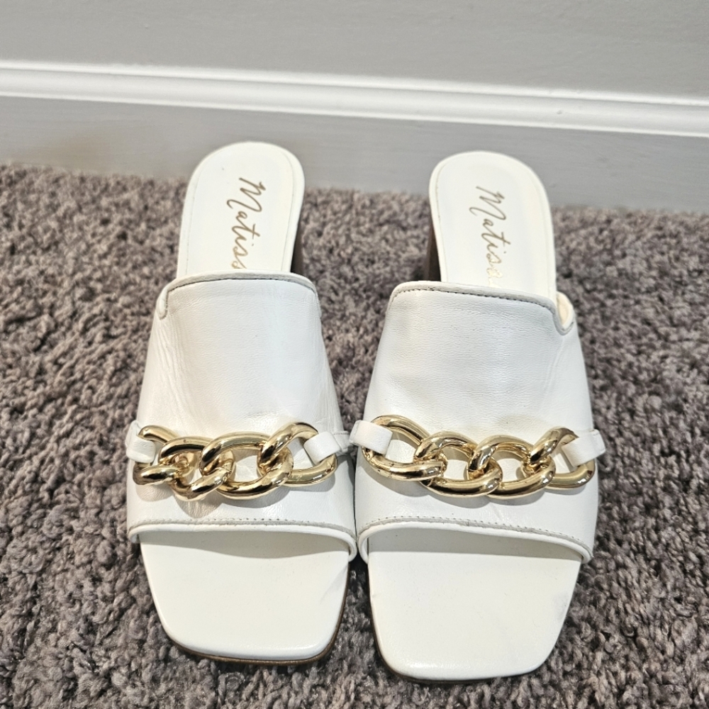 Matisse White and Gold Chain MulesBowie Style Size 10